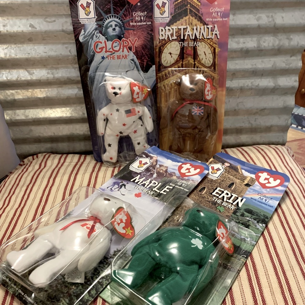 Collection set of 4 Mc Donald’s Beanie Bears.